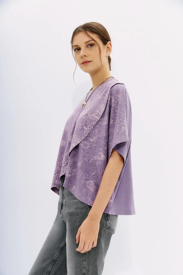 remera destroyed bandani