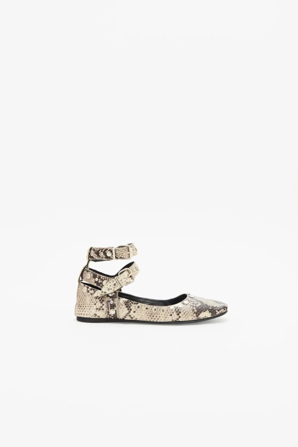balerina studs reptile