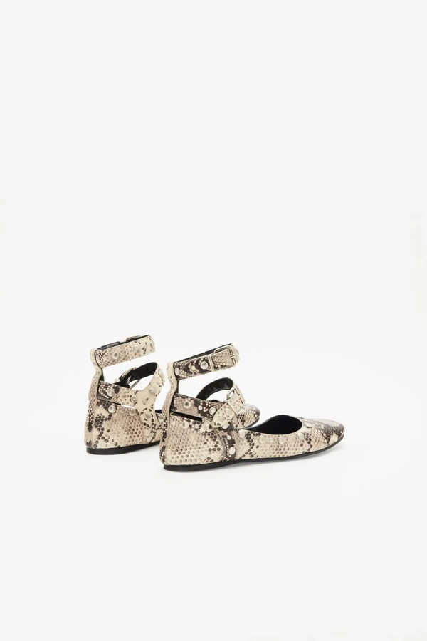 balerina studs reptile