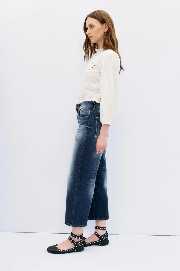 jean crop flower