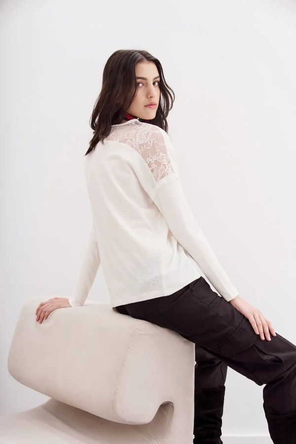 remera lina lace
