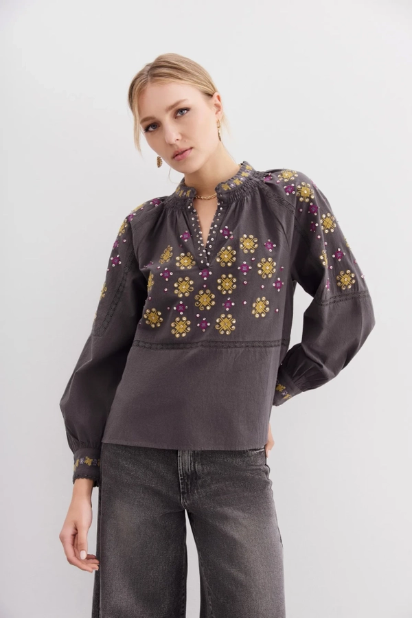 camisa folk sequins