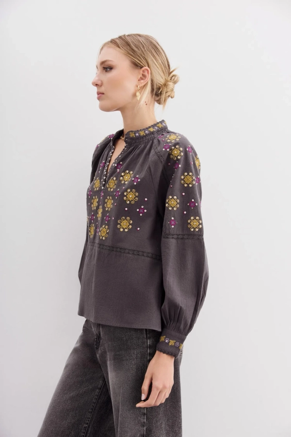 camisa folk sequins