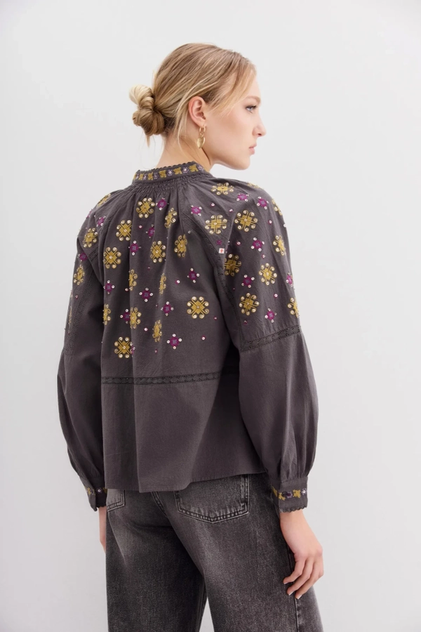camisa folk sequins