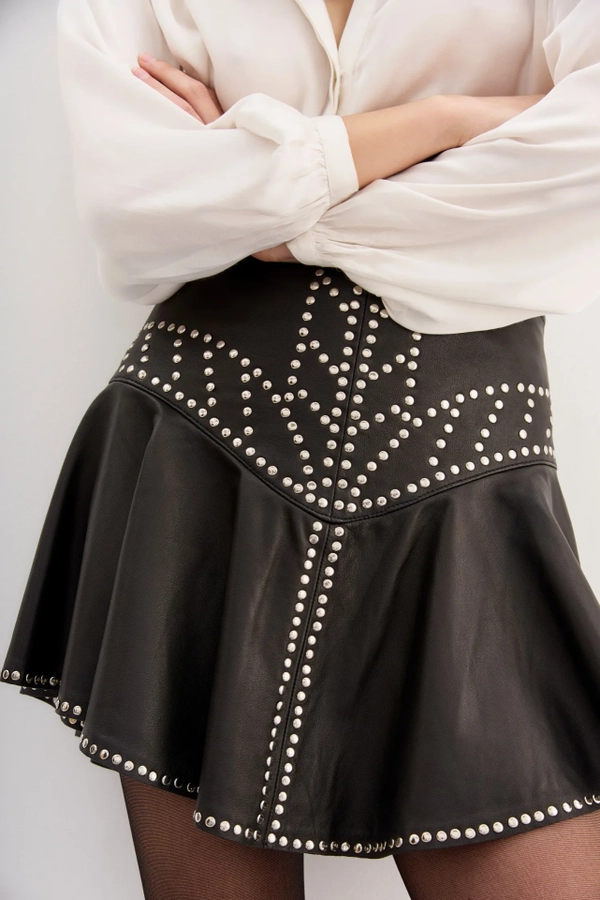 falda arrow cuero