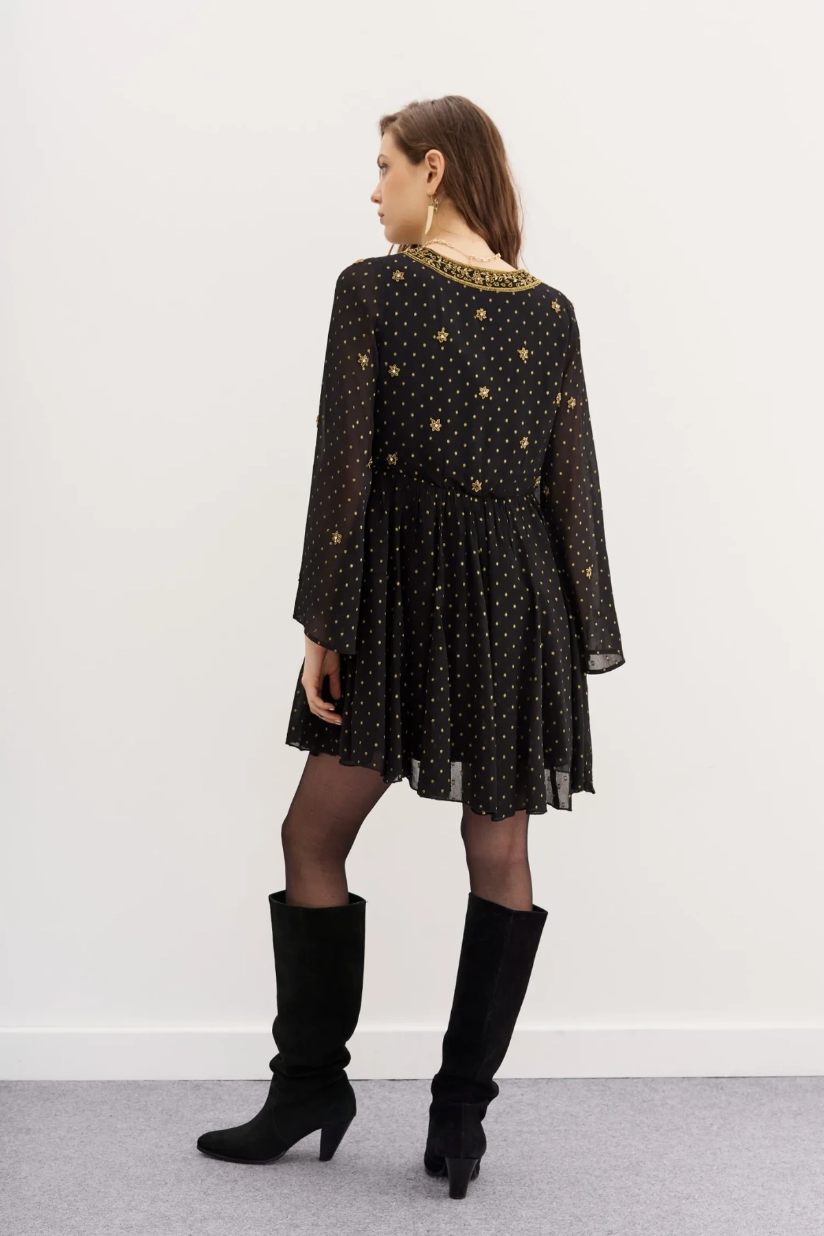 vestido bordado