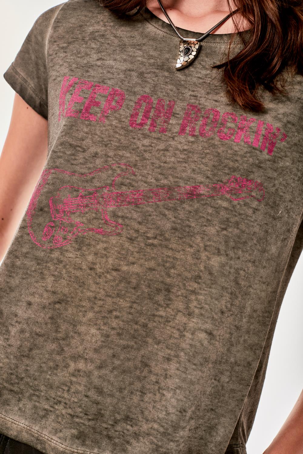 Remera Keep On Rocking