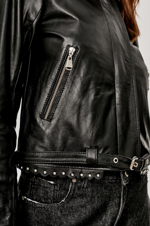 Campera Eulalia Studs Cuero