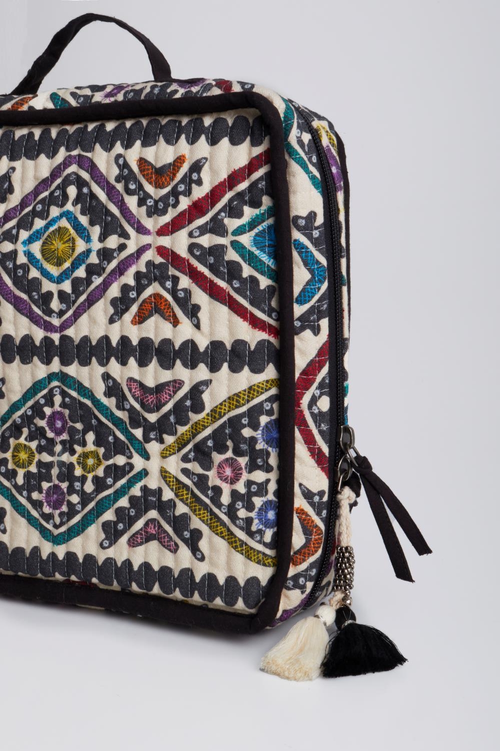Portacomesticos Cutwork