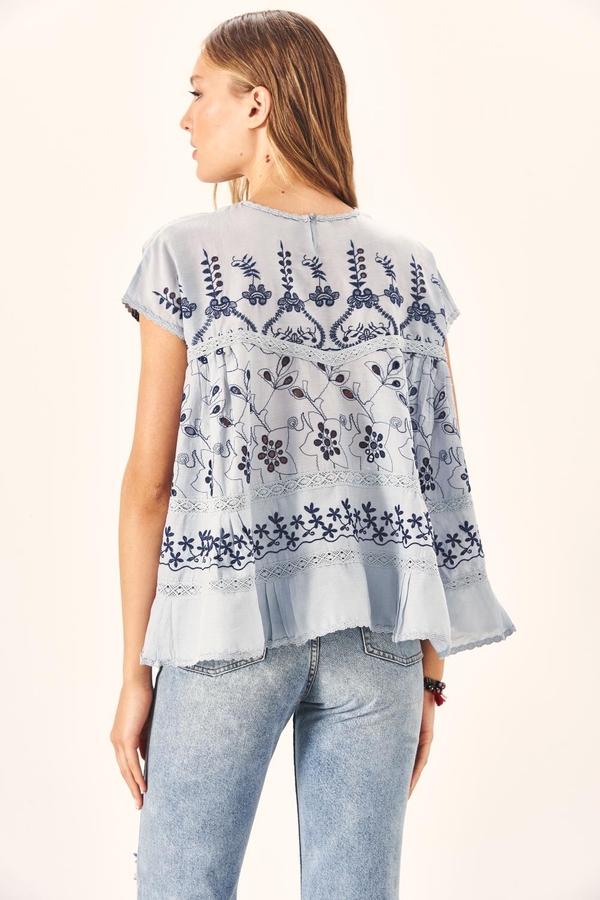 Camisa Lesnoy New