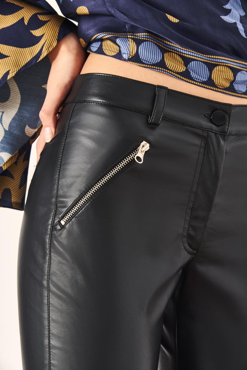 Leggings  Zippers