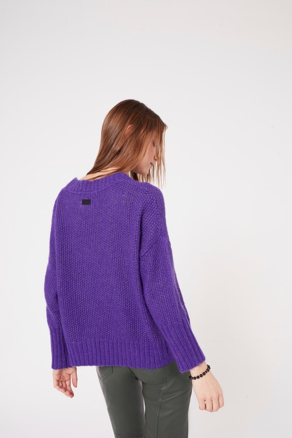 sweater discotheque