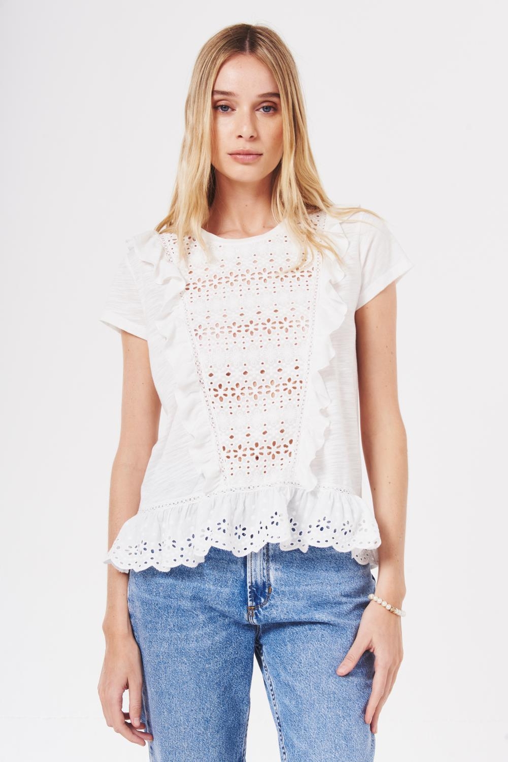 remera broderie