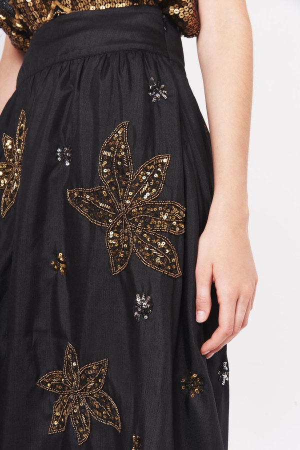 pollera embro shiki