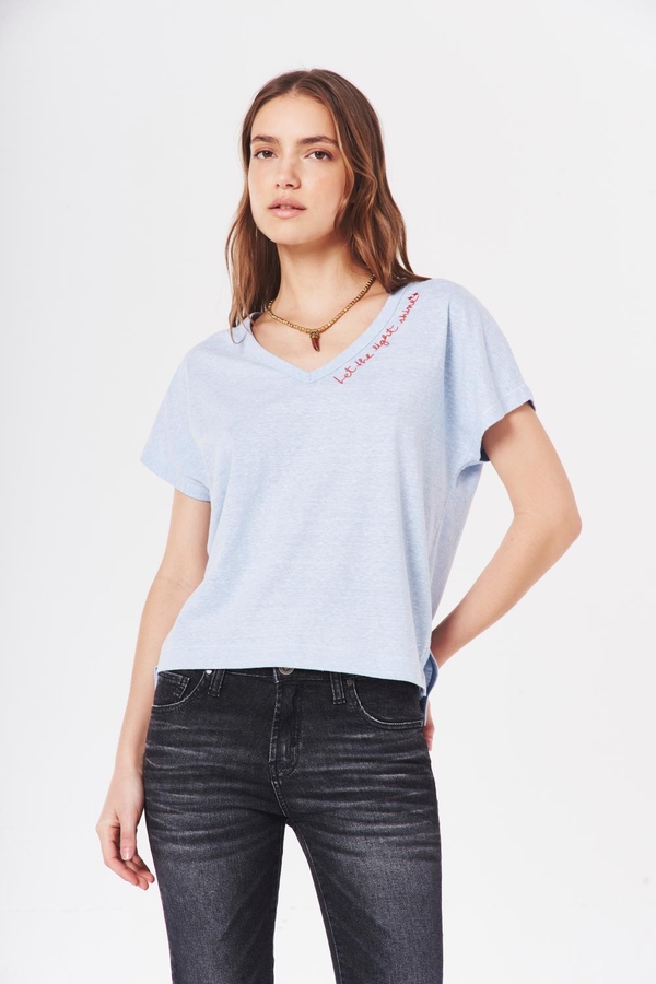 Remera Clarita