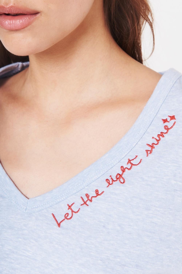 Remera Clarita
