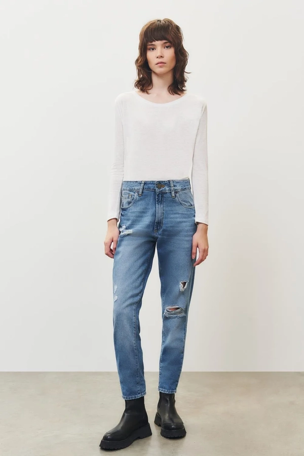 jean mom blue trash