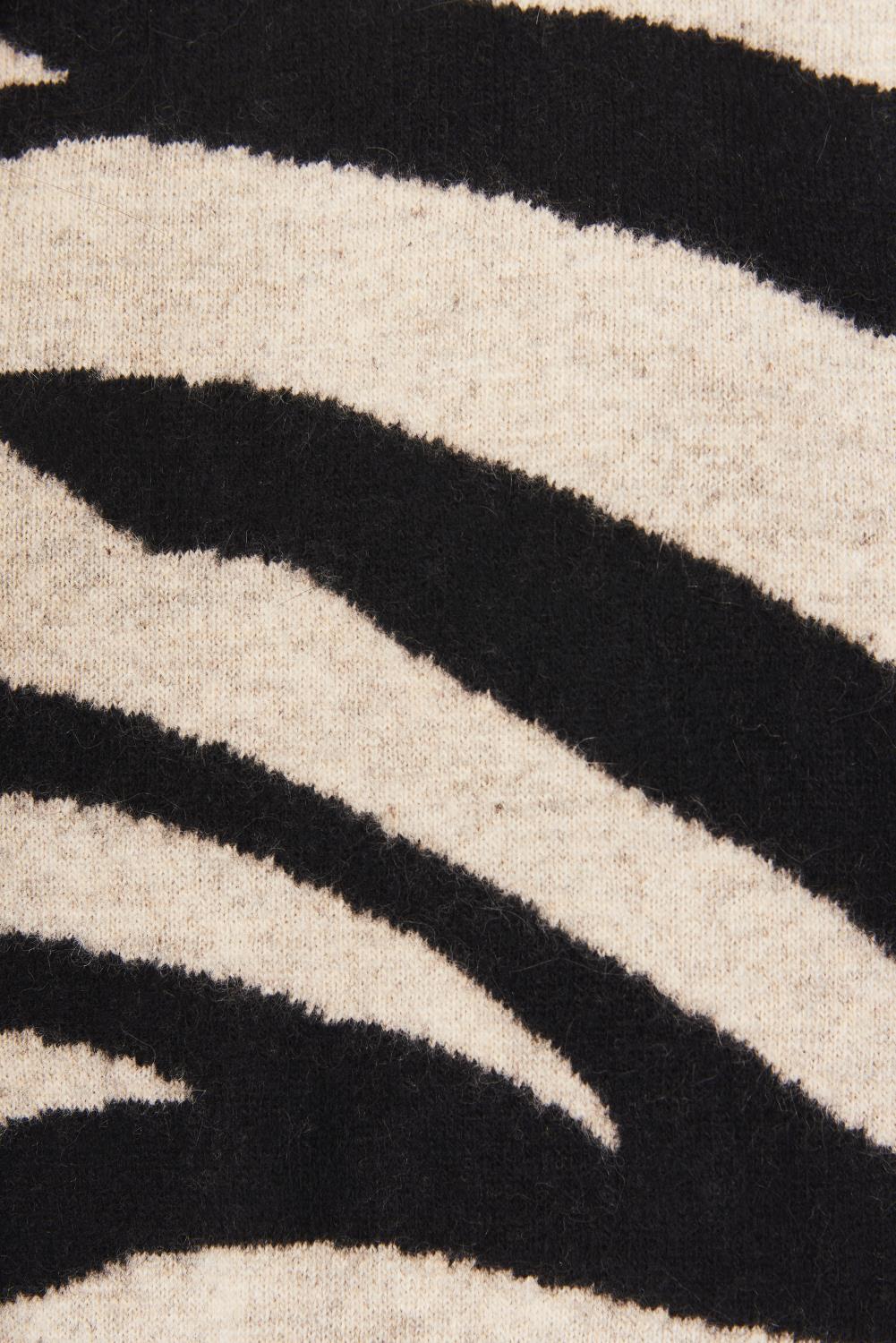 sweater art animal