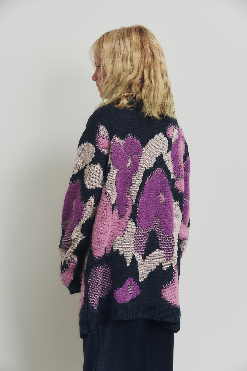 sweater folk girls