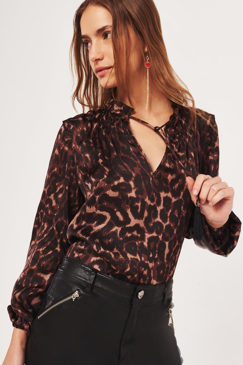 camisa akan animal Rapsodia