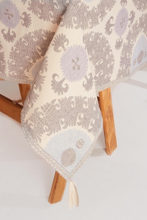 mantel suzani print