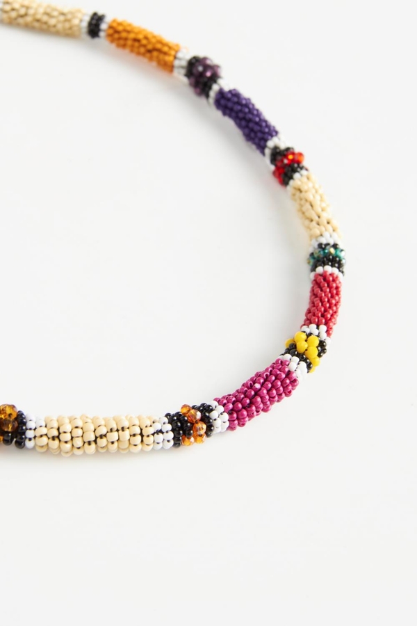 collar rainbow beads