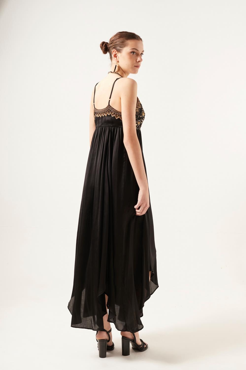 vestido romance