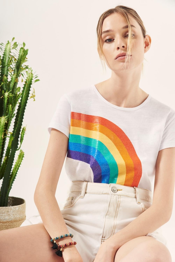 remera rainbow pride
