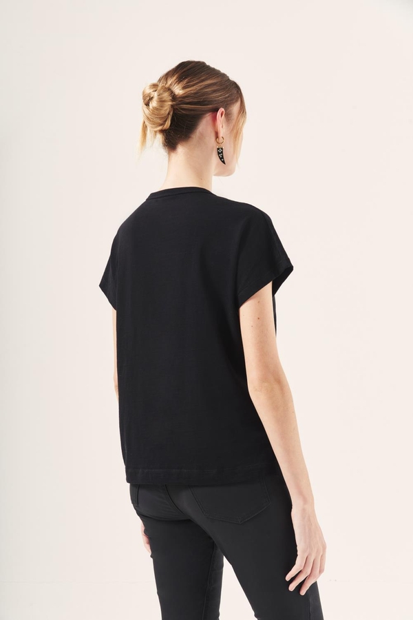 remera goa t
