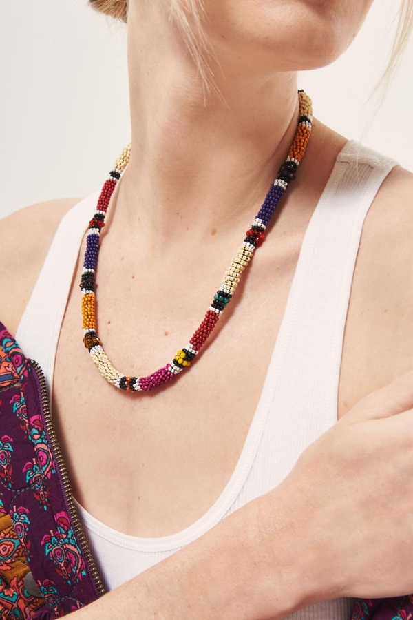 collar rainbow beads