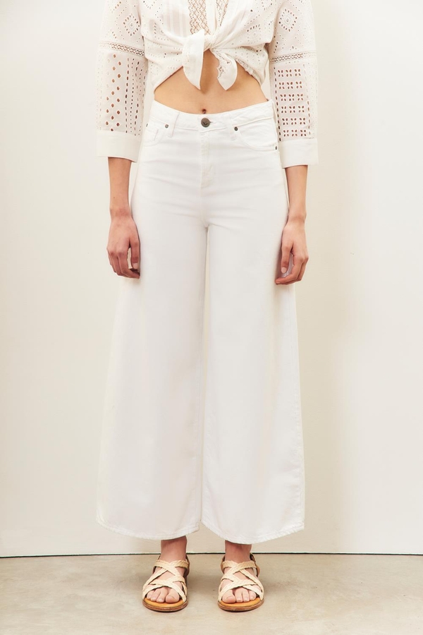 jean oxford white