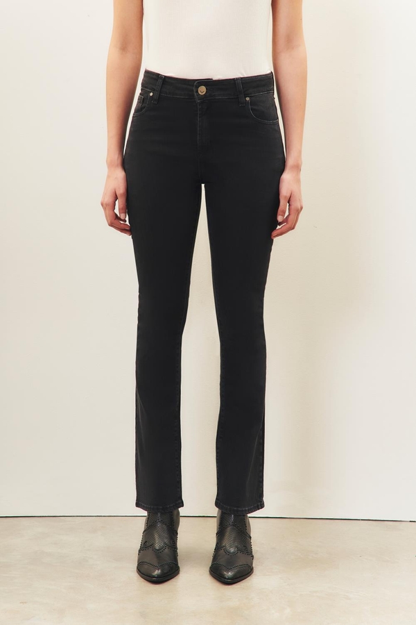 JEN FLARE CLASSIC BLACK