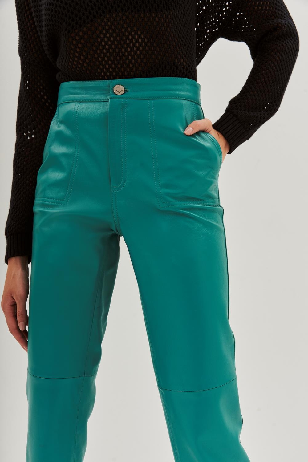pantalon recto cuero