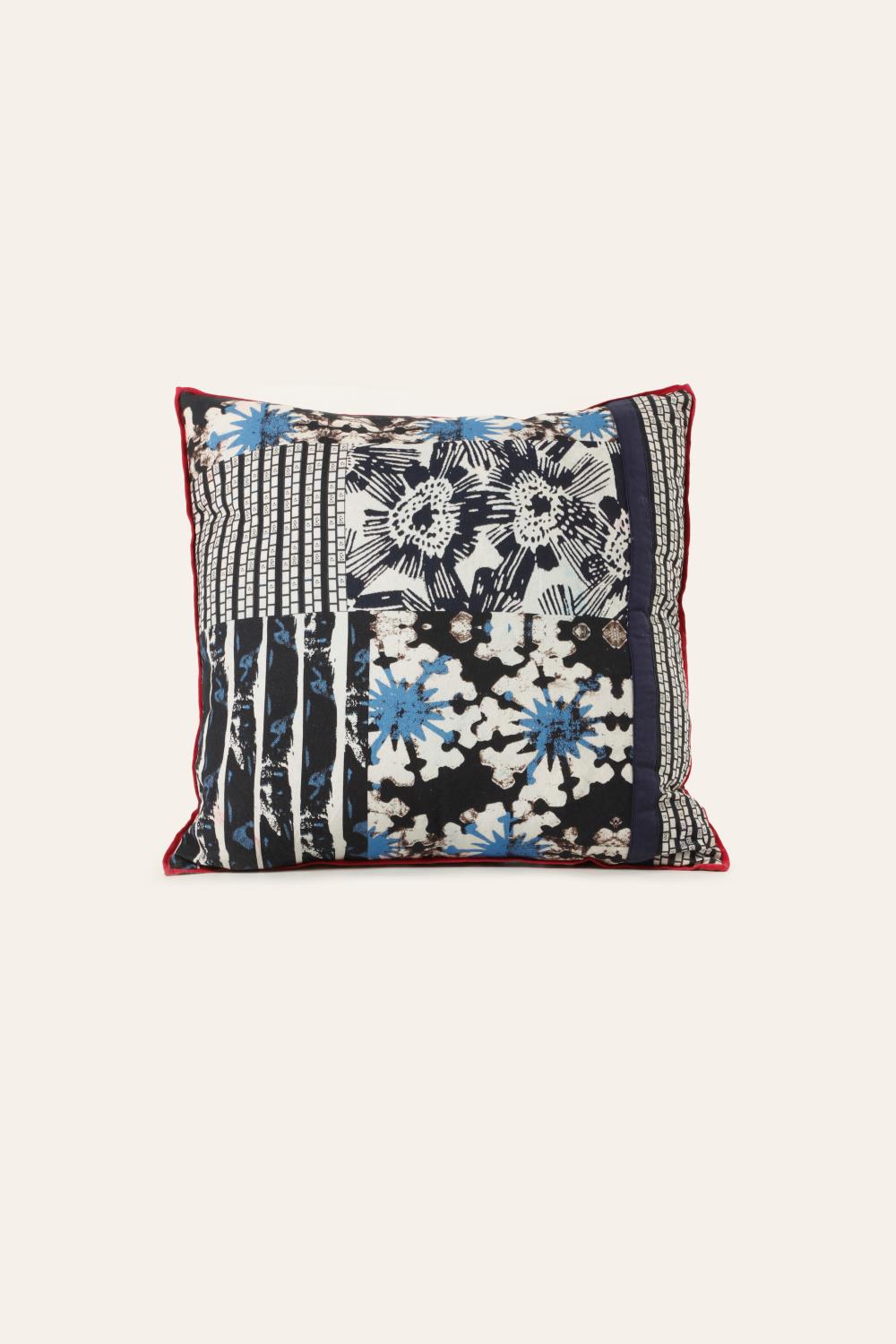 almohadon ikat rhombus