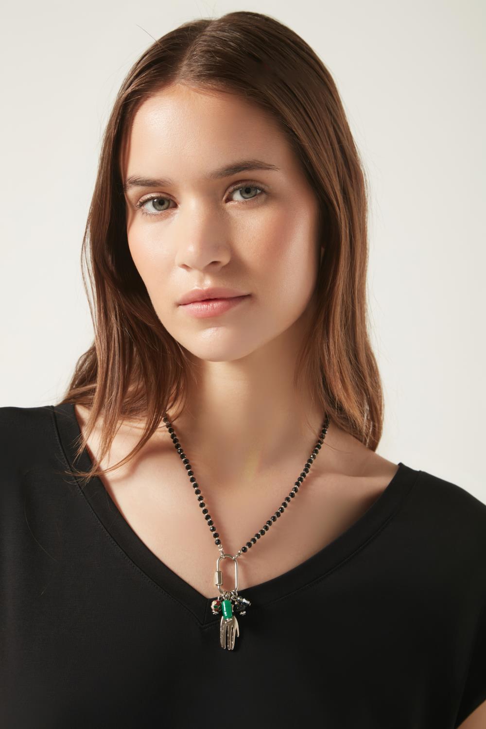 collar link amulet