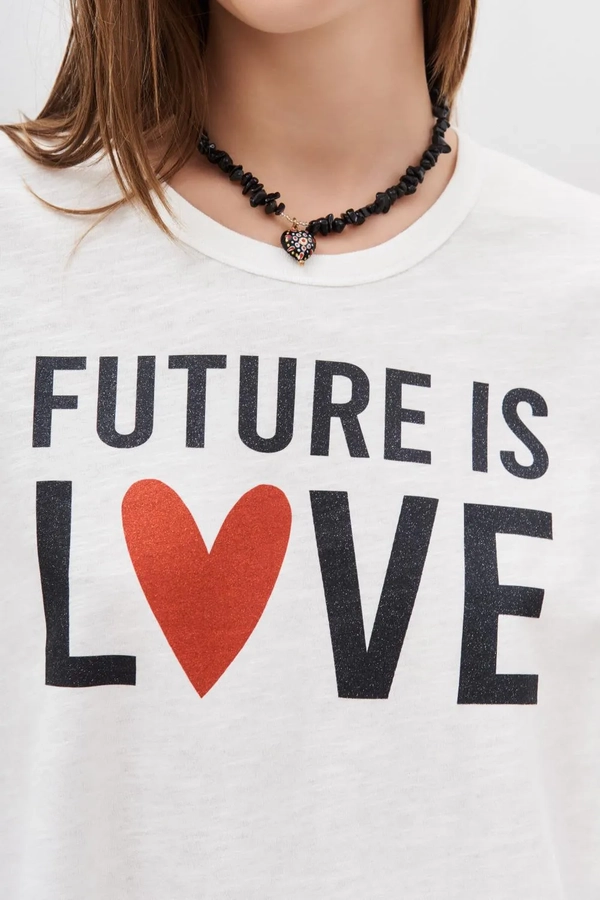 remera future is love 