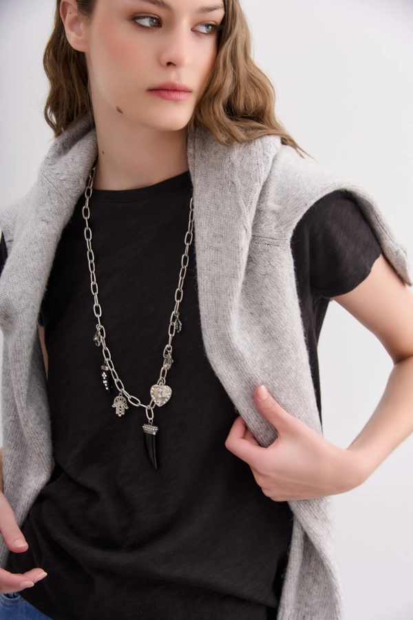 collar fantasy travel