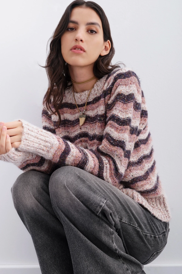 sweater carole