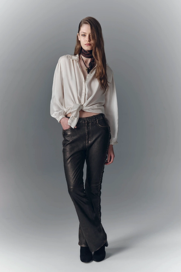 pantalon carrys cuero