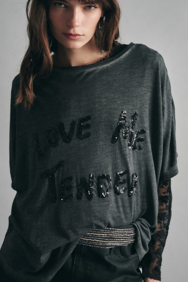 remera v tender