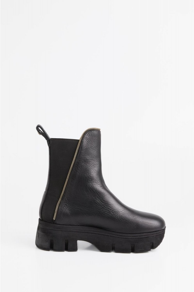 Bota combat
