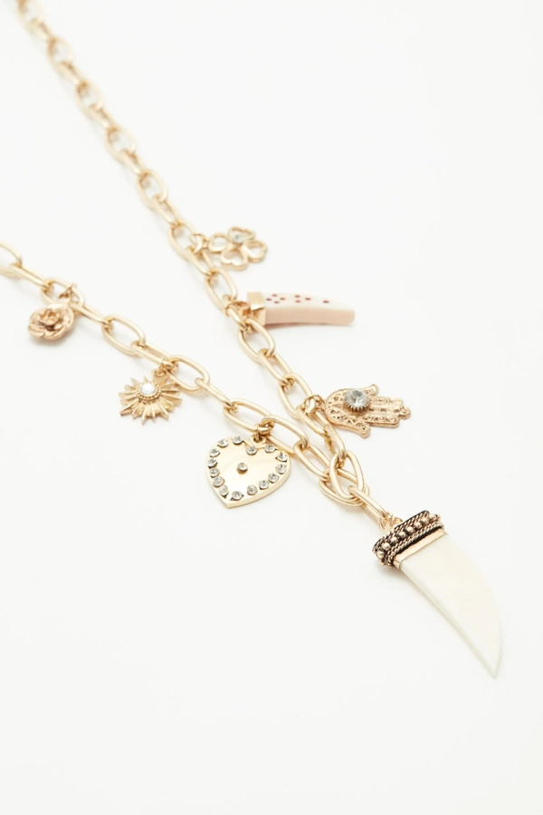collar fantasy travel