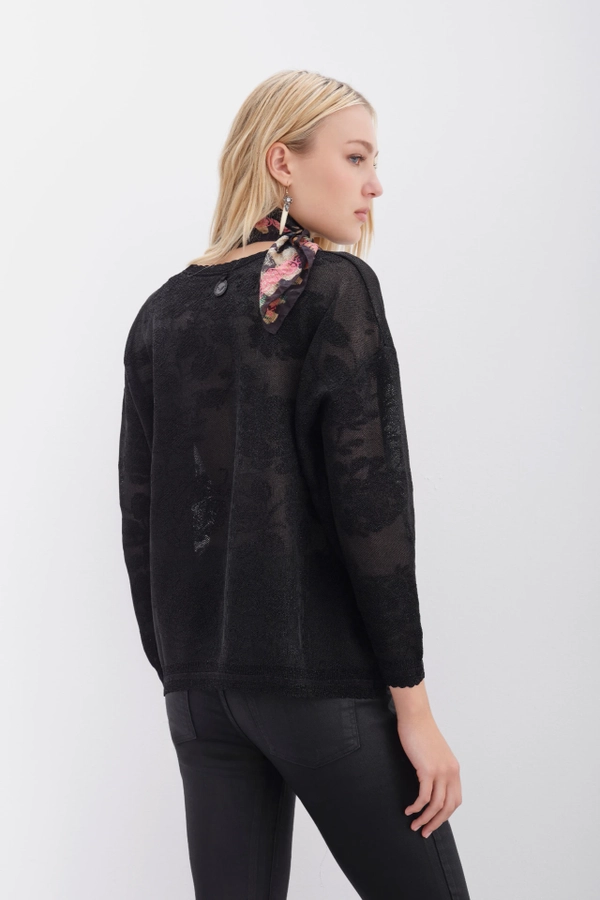 sweater romance flower