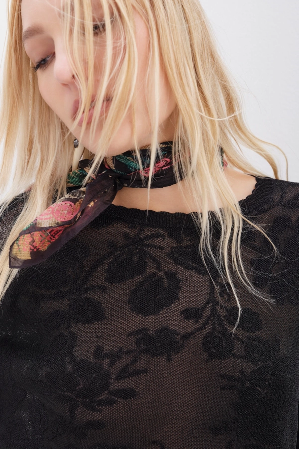 sweater romance flower